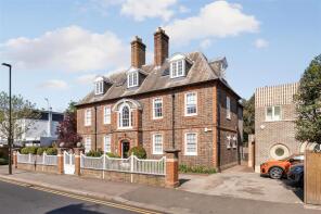 Flat 6, 54, Ridgway, London SW19 4QR