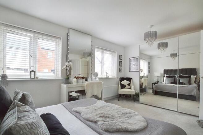 Bedroom/Living Room