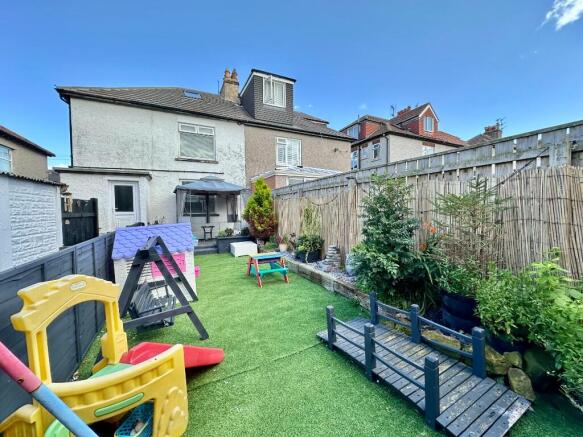 3 bed Semi-Detached for sale Image 4