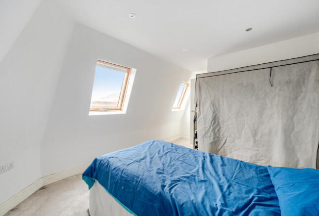 1375223-9-692daab...