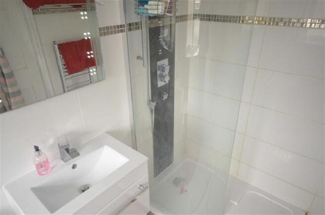 Shower room WC: