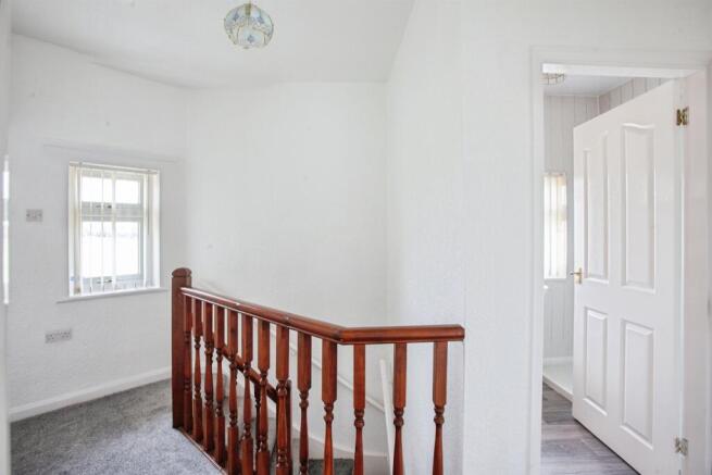 2 bed Semi-Detached for sale Image 8