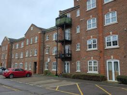 9, Summers House, Coxhill Way, Aylesbury HP21 8FN