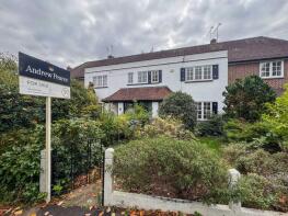 26, Latimer Gardens, Pinner HA5 3RA