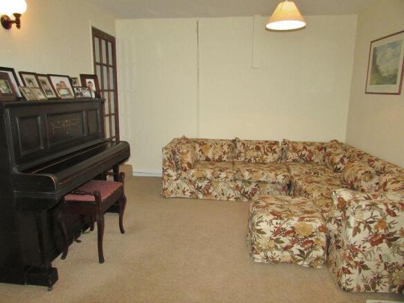 Family Room(Be...