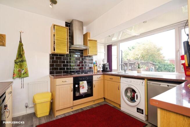 2 bed Semi-Detached Bungalow for sale Image 6