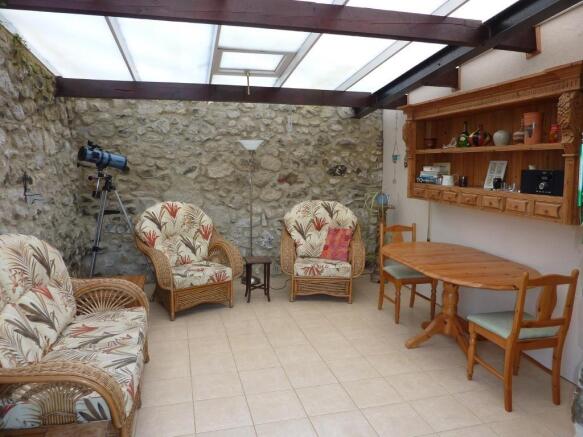 Photo 6