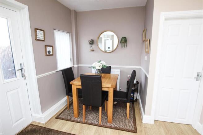 3 bed House to rent Image 11