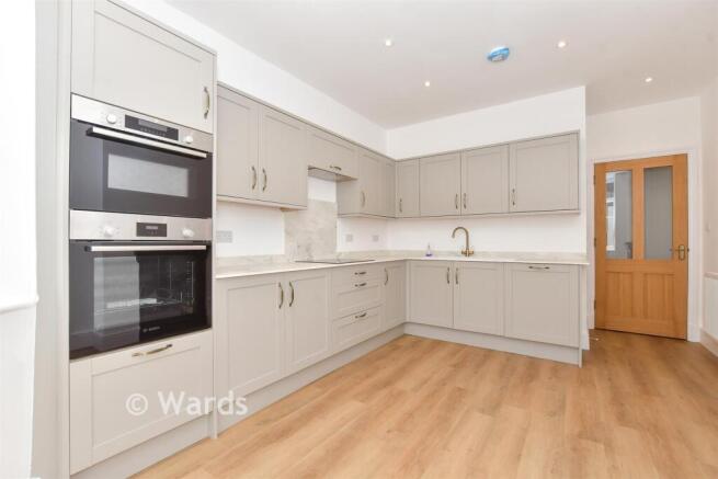 Kitchen/ Breakfast Room