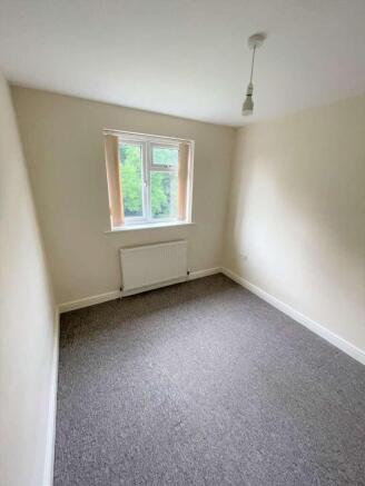 3 bed House to rent Image 4