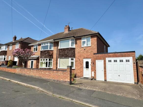 3-bed semi-detached on Beaconsfield Road, Melton Mowbray, £225,000