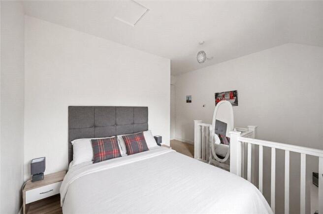 1 bed House for sale Image 8
