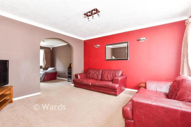 Gassons Road, Snodland, Kent photo 4