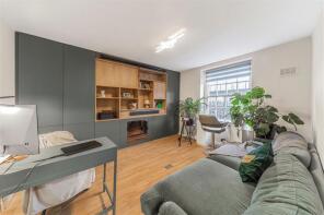 44, Kilner House, Clayton Street, London SE11 5SE