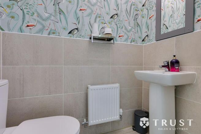 4 bed Detached for sale Image 10