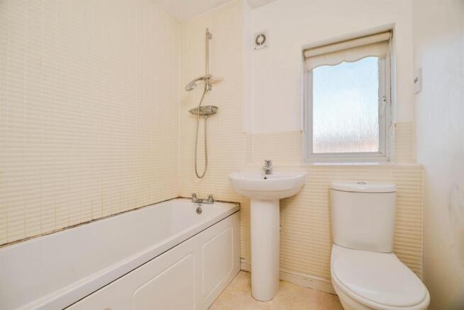 3 bed Semi-Detached for sale Image 10