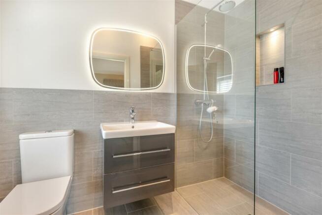 8571523-interior16.jpg