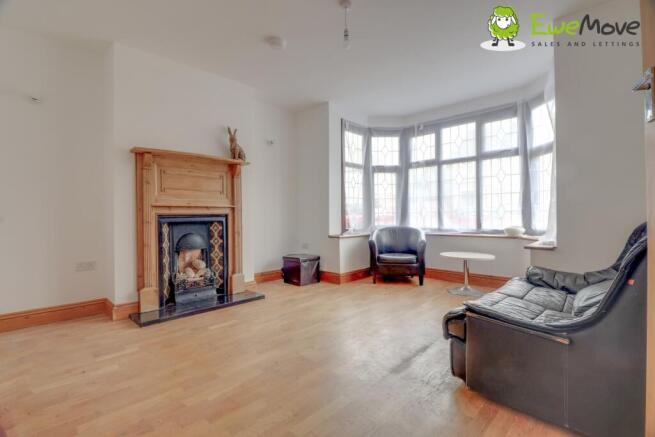 at Elmwood Crescent by Ben Brind @ EweMove Sales &