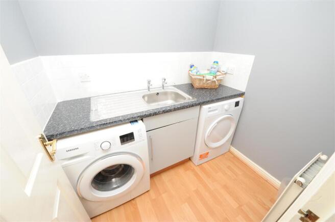 3 bed Town House for sale Image 11