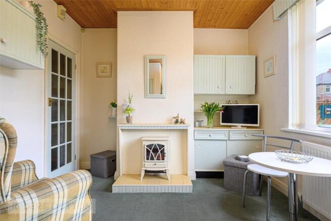 3 bed Semi-Detached for sale Image 6