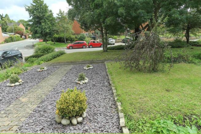 Deep front garden