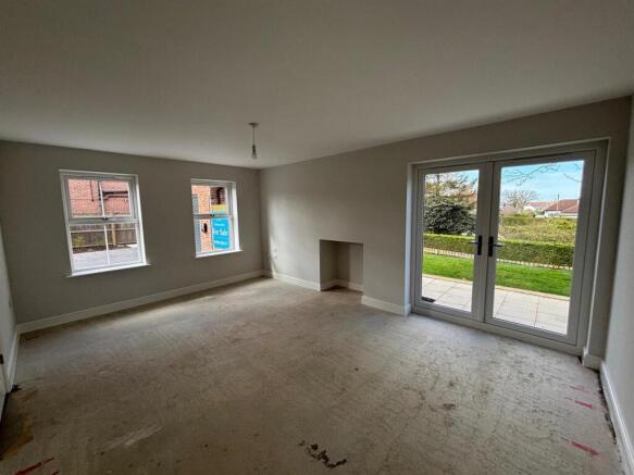 4 bed House for sale Image 9