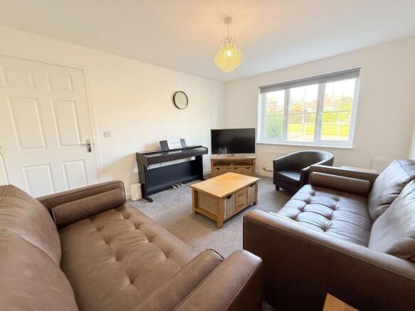 5 bed Detached for sale Image 6