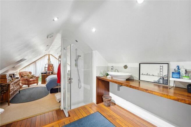 1st Floor Bathroom