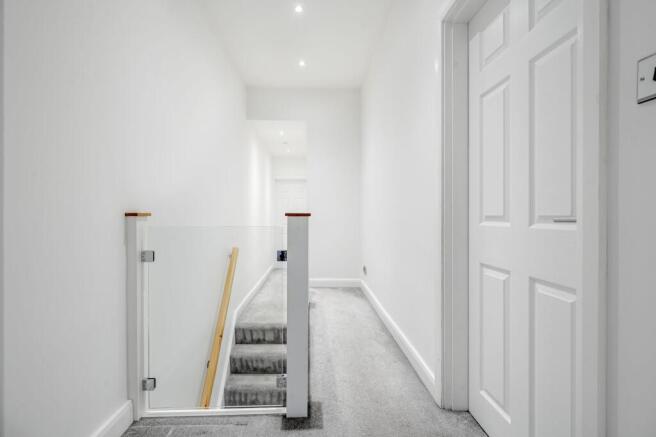 3 bed Terraced for sale Image 10