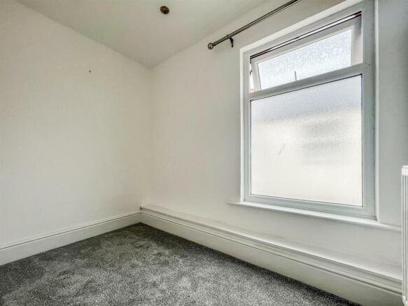Bed 3.jpg
