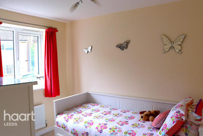 4 bed Detached for sale Image 8