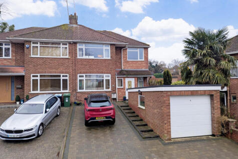 Langley Avenue, Nash Mills, HP3