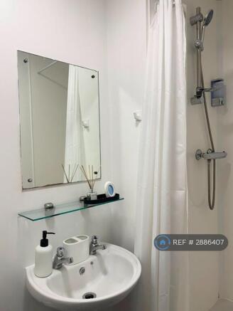 1 bed Flat Share to rent Image 8