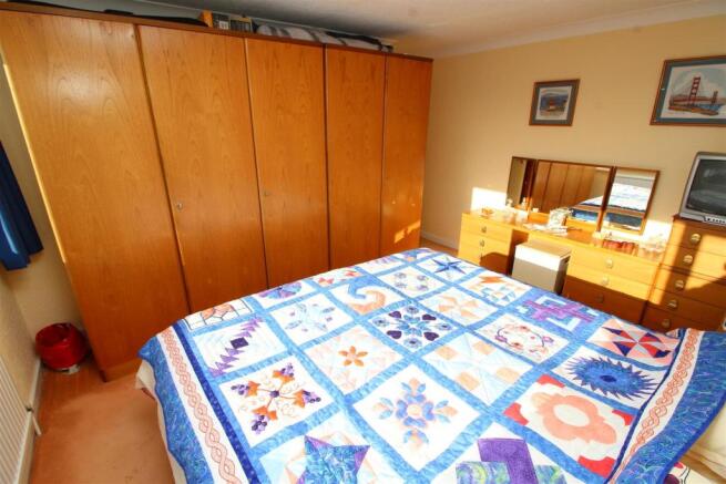 12 Bed 1.JPG
