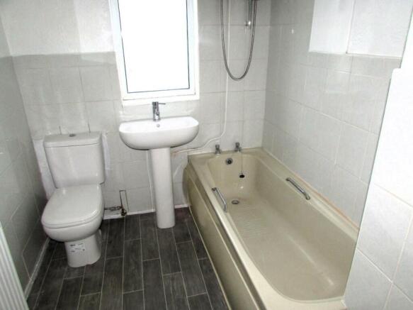 HobsonSt89bath.JPG