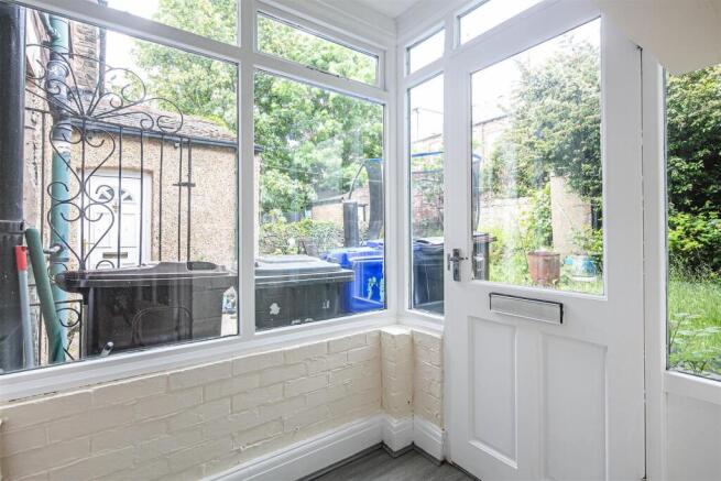 3 bed Terraced to rent Image 10