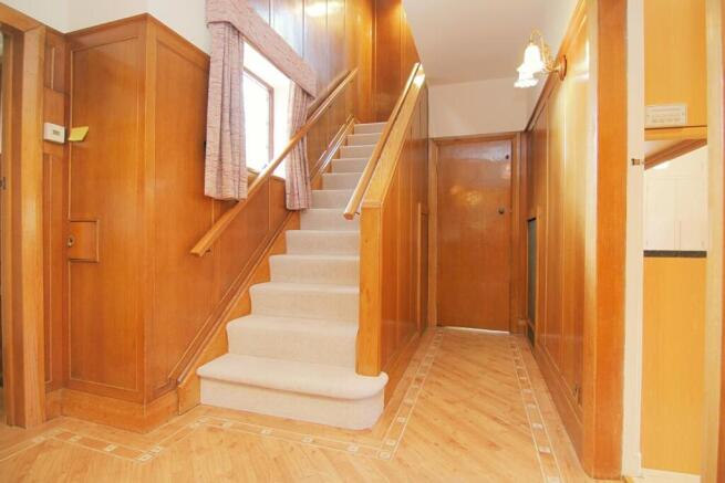 6 bed Detached for sale Image 9