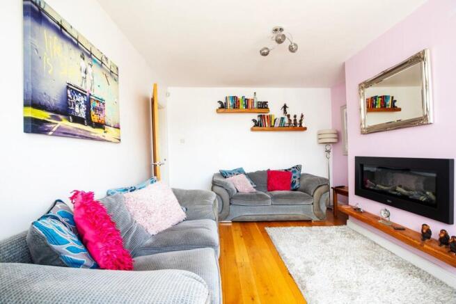 3 bed Semi-Detached for sale Image 5