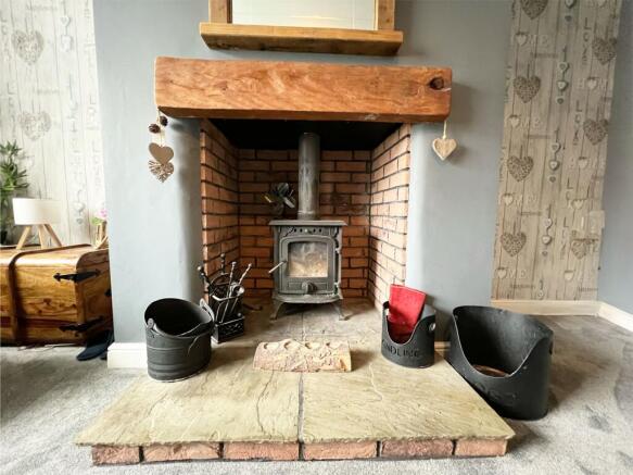 3 bed Semi-Detached for sale Image 4