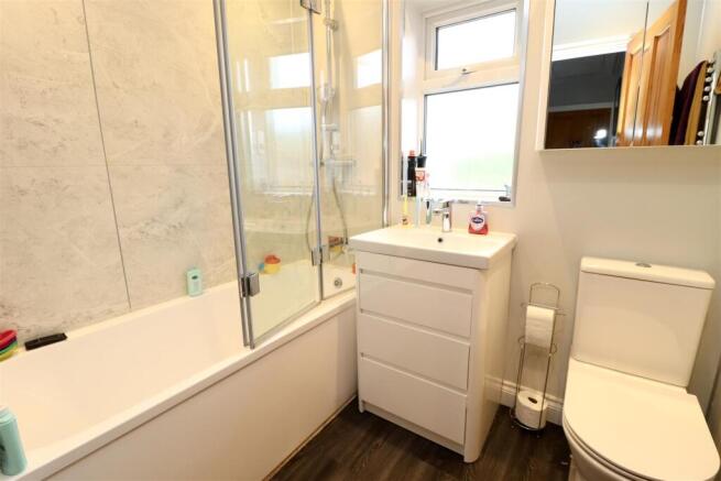 3 bed Semi-Detached for sale Image 9