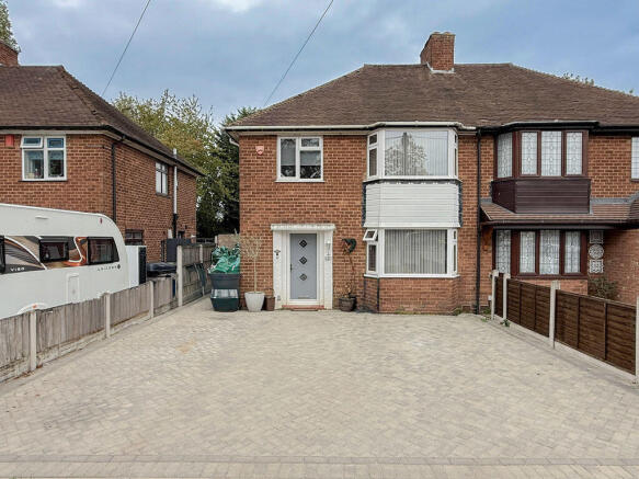 3-bed semi-detached on Abbeyfield Road, Birmingham, B23 5LL, £275,000