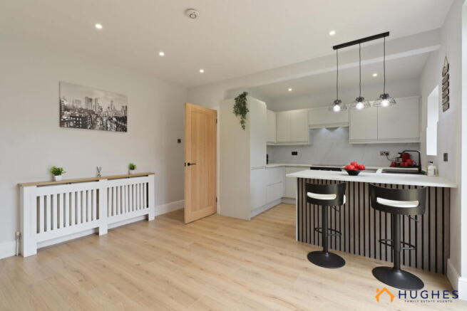 3 bed Semi-Detached for sale Image 8