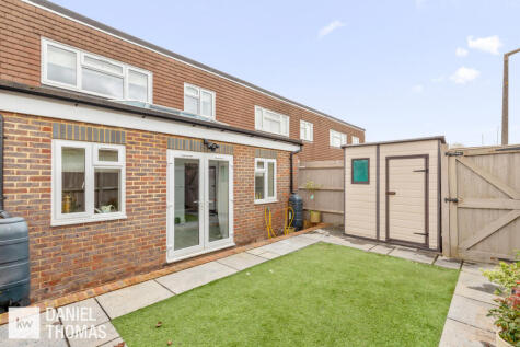 DANIEL THOMAS | Gant Court, Waltham Abbey, EN9 3DY