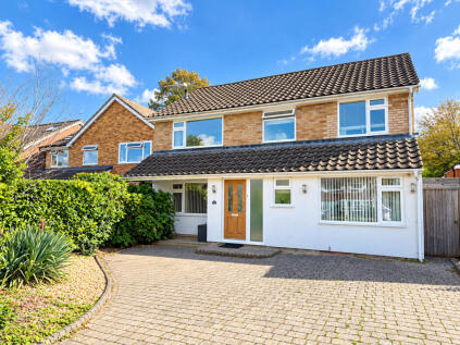 Warren Close, Felbridge, Surrey
