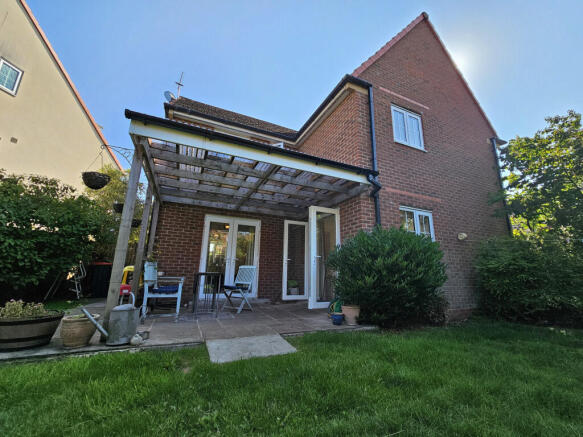 Detached Garage