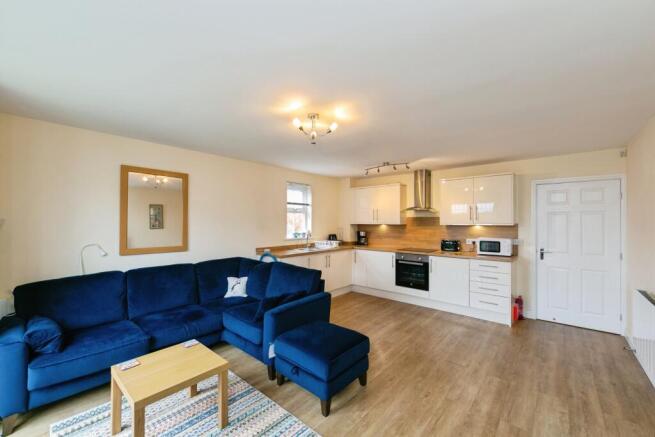 2 bed Apartment for sale Image 6