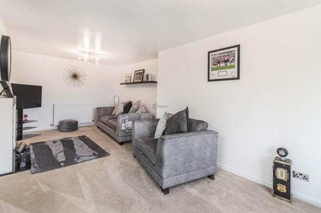 6 bed Detached for sale Image 8