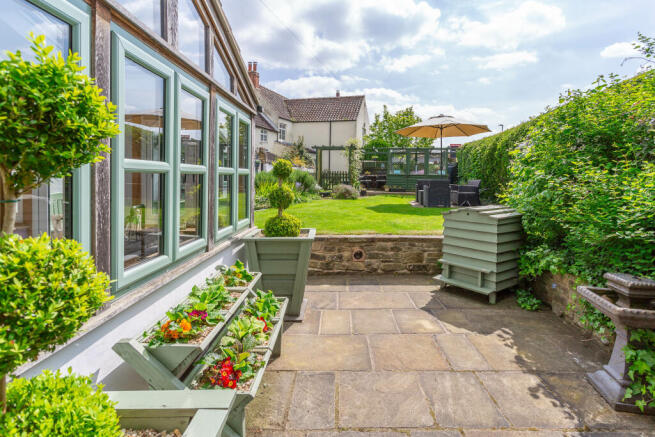 garden b