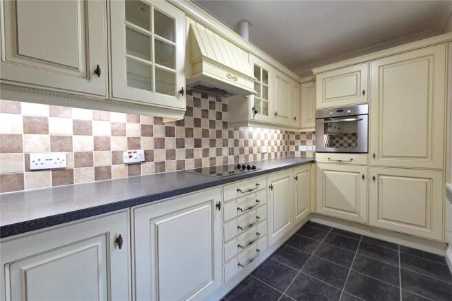 2 bed Apartment for sale Image 5