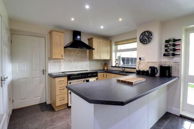 Kitchen/ Breakfast 